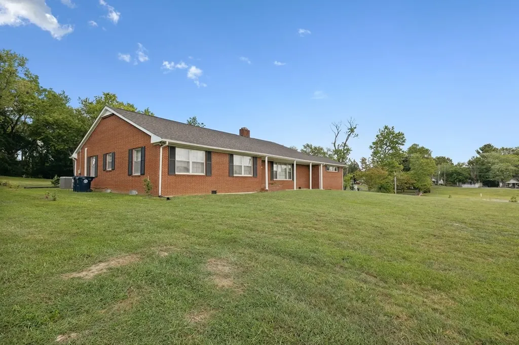 114 Calhoun Street Smithville TN 37166