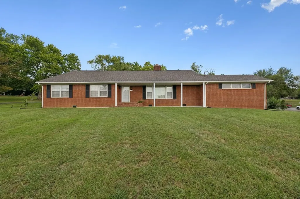114 Calhoun Street Smithville TN 37166