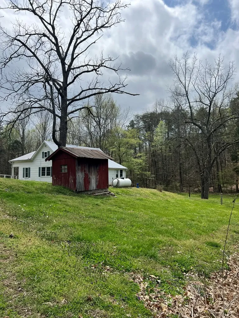 239 Miller Road Pikeville TN 38585