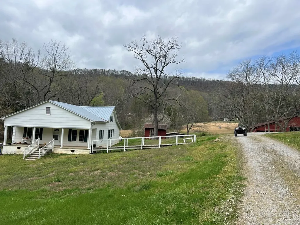 239 Miller Road Pikeville TN 38585