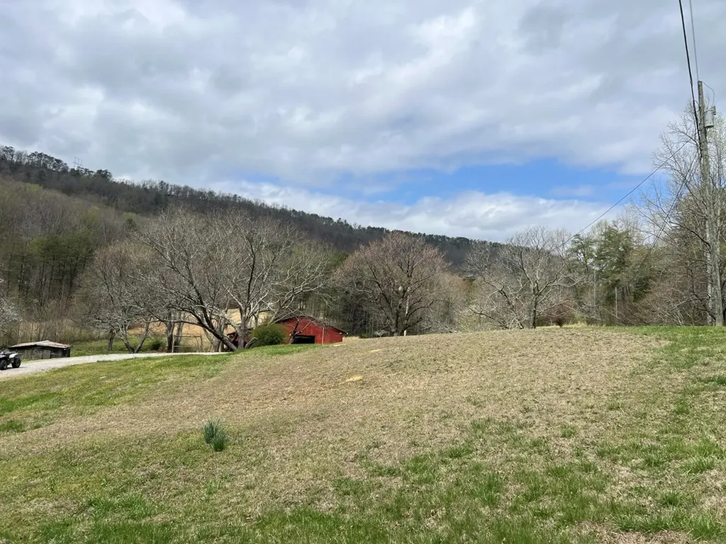 239 Miller Road Pikeville TN 38585