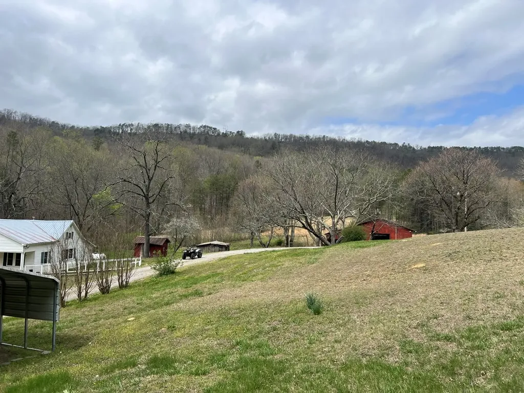 239 Miller Road Pikeville TN 38585