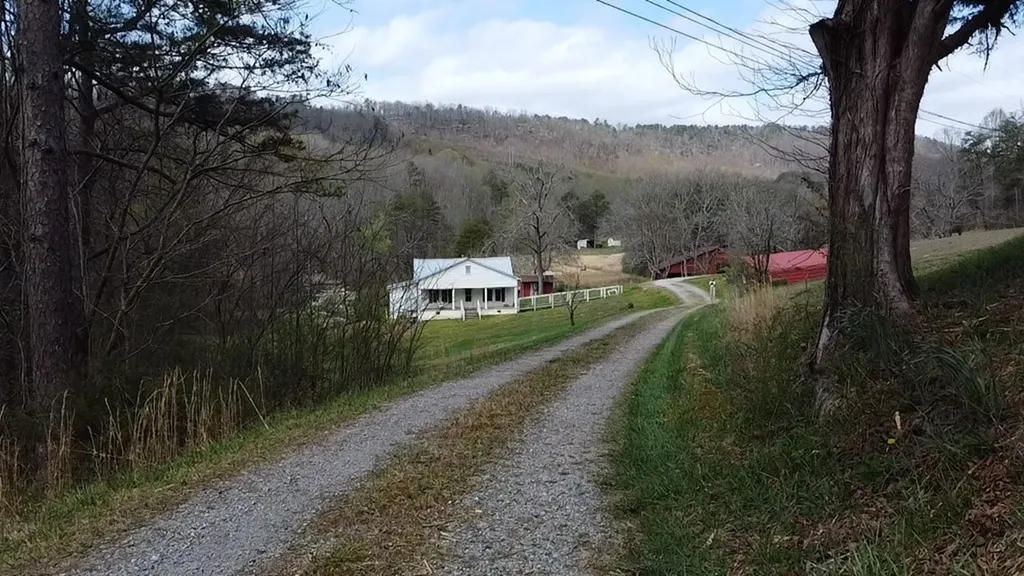 239 Miller Road Pikeville TN 38585