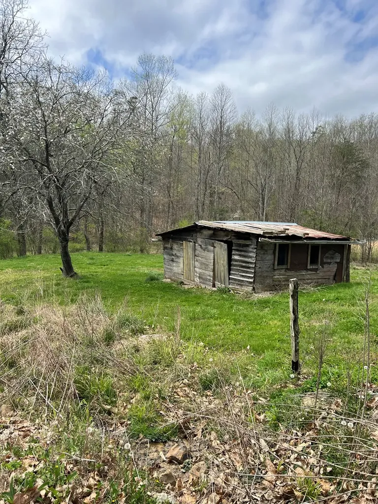 239 Miller Road Pikeville TN 38585
