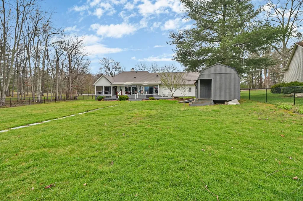 9521 Cherokee Trail Crossville TN 38572