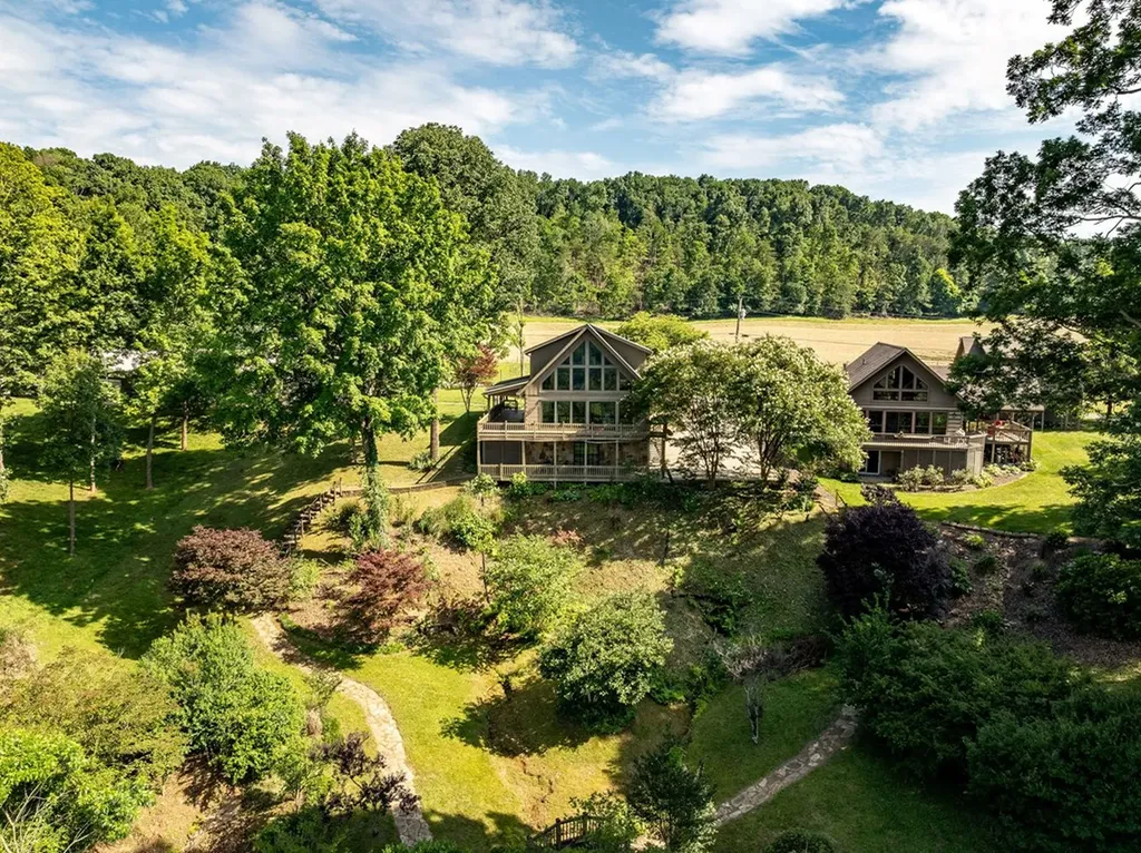 132 Miller's Mill Est Road Byrdstown TN 38549