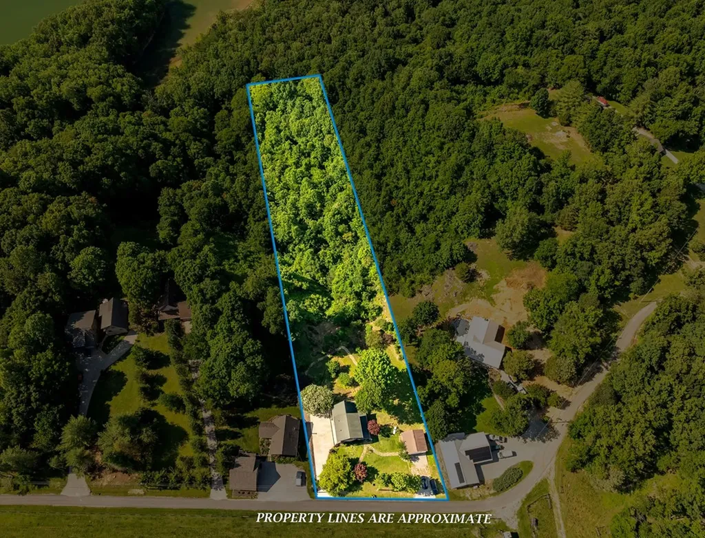 132 Miller's Mill Est Road Byrdstown TN 38549