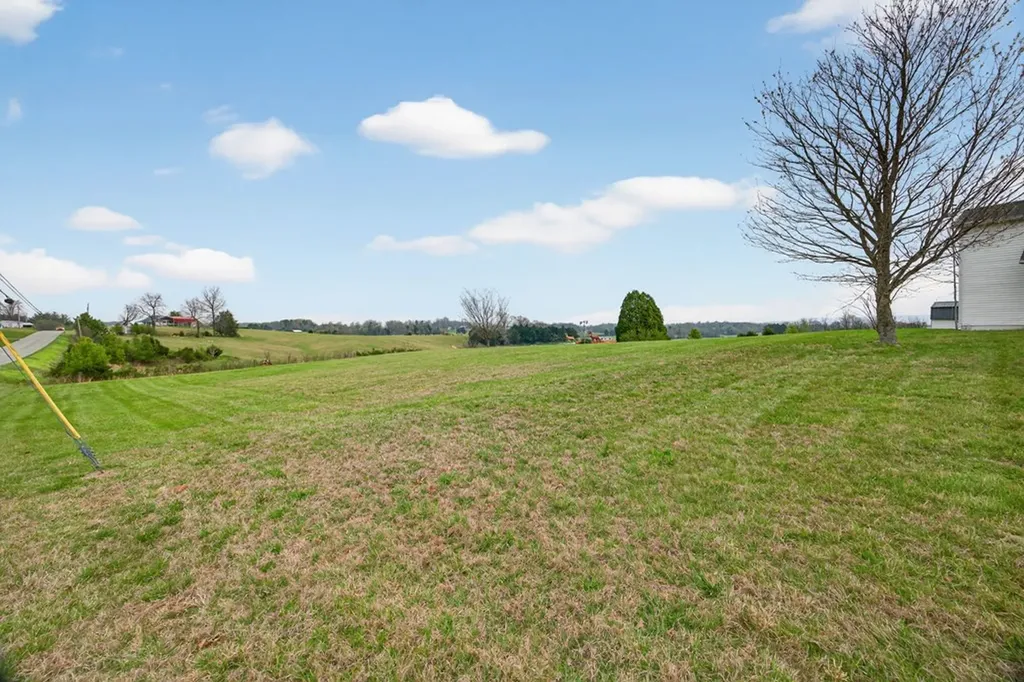 1298 S Bunker Hill Road Sparta TN 38583