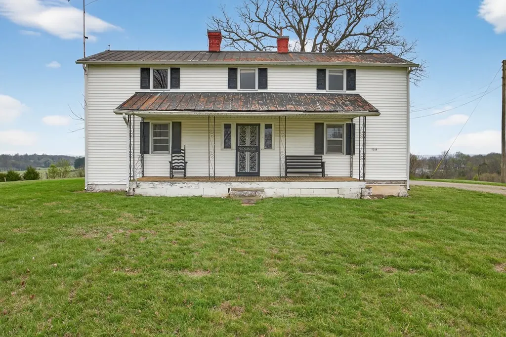 1298 S Bunker Hill Road Sparta TN 38583