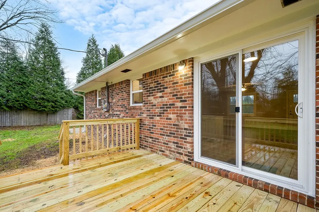 224 Lake Street Livingston TN 38570