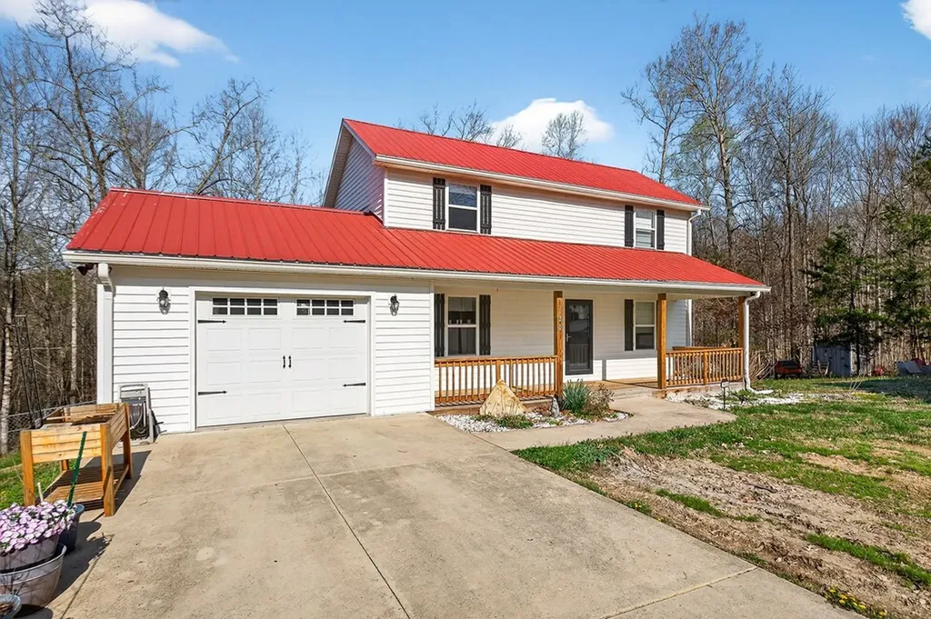 120 Red Bud Lane Hilham TN 38568