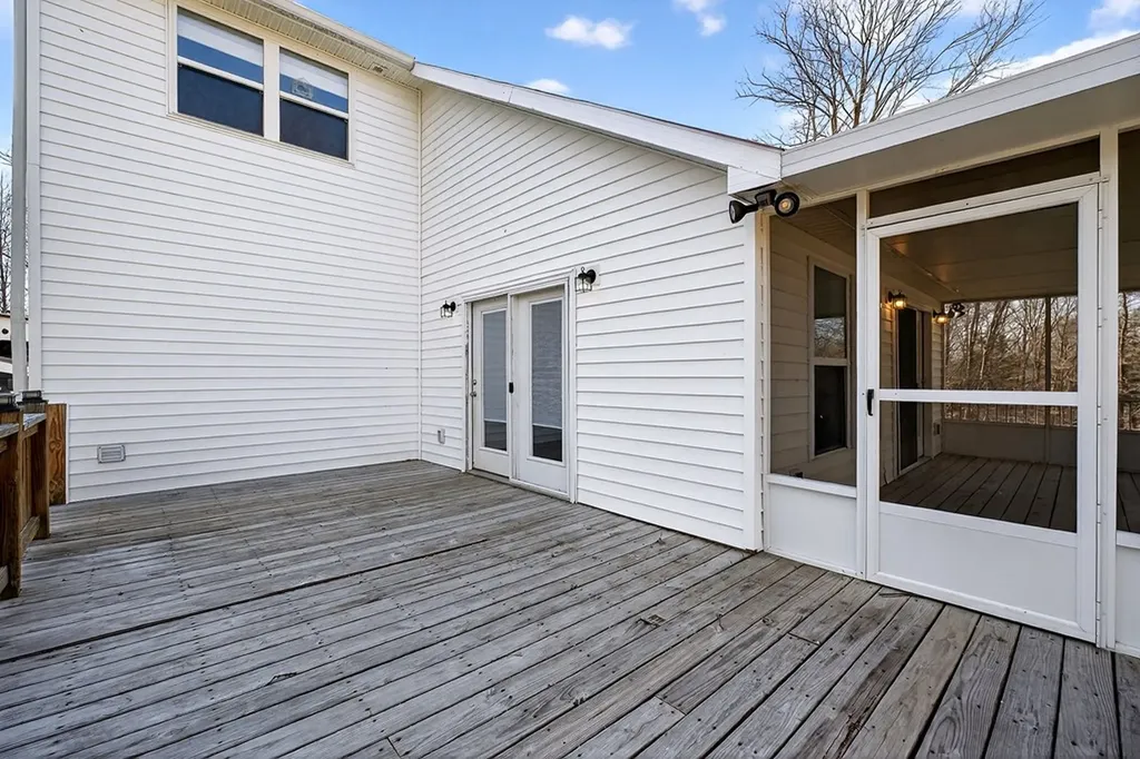 120 Red Bud Lane Hilham TN 38568