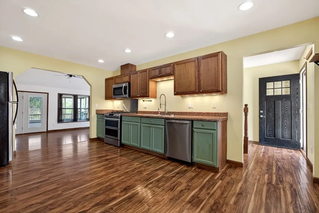 120 Red Bud Lane Hilham TN 38568