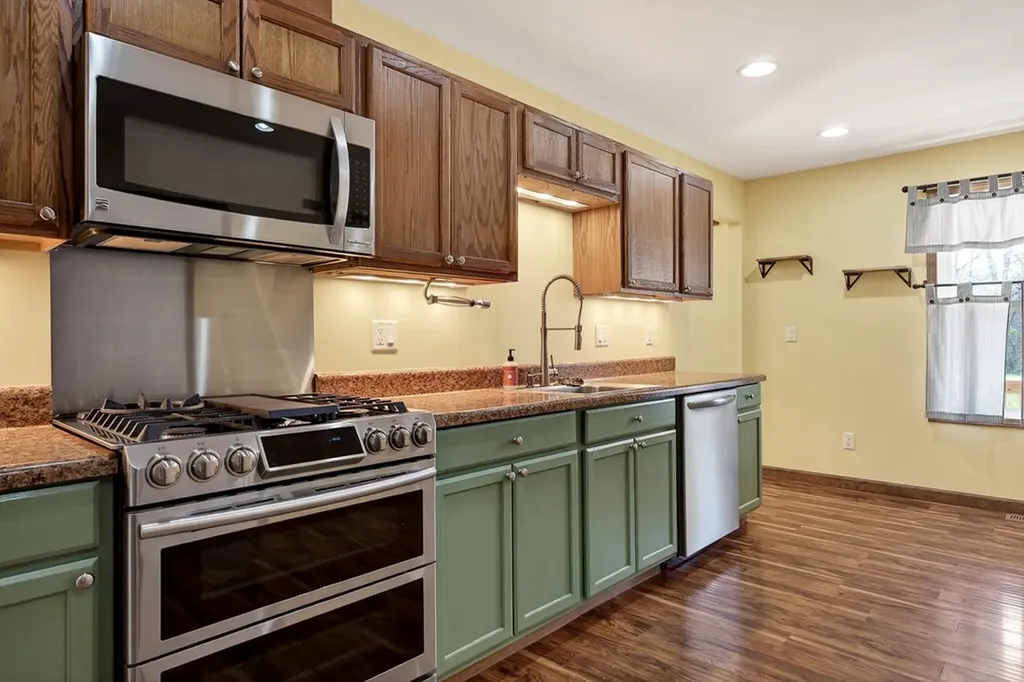 120 Red Bud Lane Hilham TN 38568