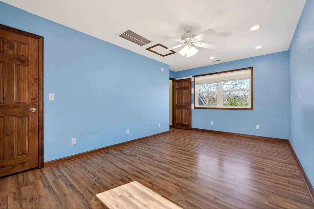 120 Red Bud Lane Hilham TN 38568