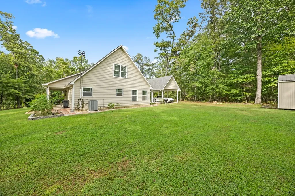 159 Honeysuckle Road Pikeville TN 37367