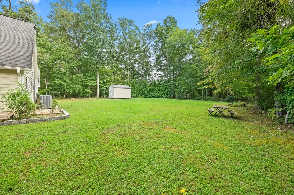 159 Honeysuckle Road Pikeville TN 37367