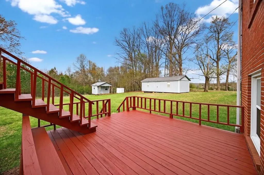 165 Almyra Road Sparta TN 38583