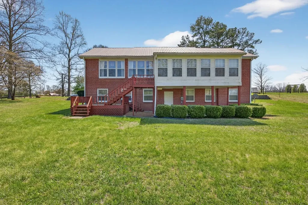165 Almyra Road Sparta TN 38583