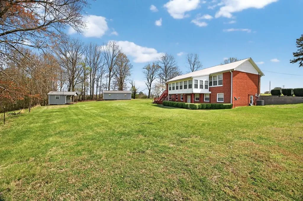 165 Almyra Road Sparta TN 38583