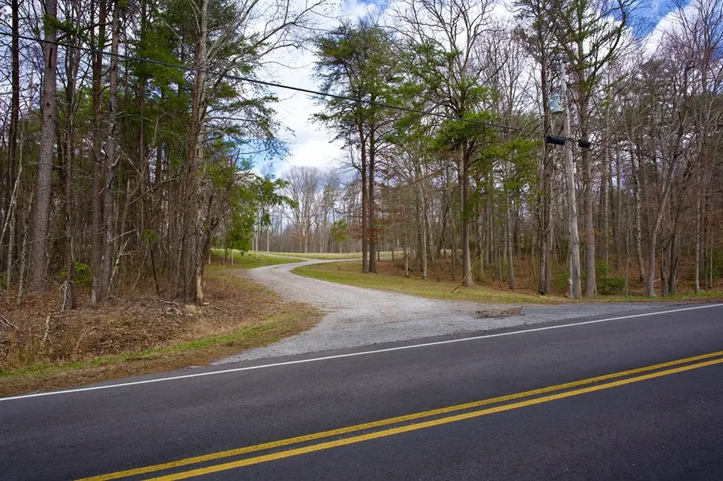 4.71AC Daus Mountain Road Palmer TN 37365