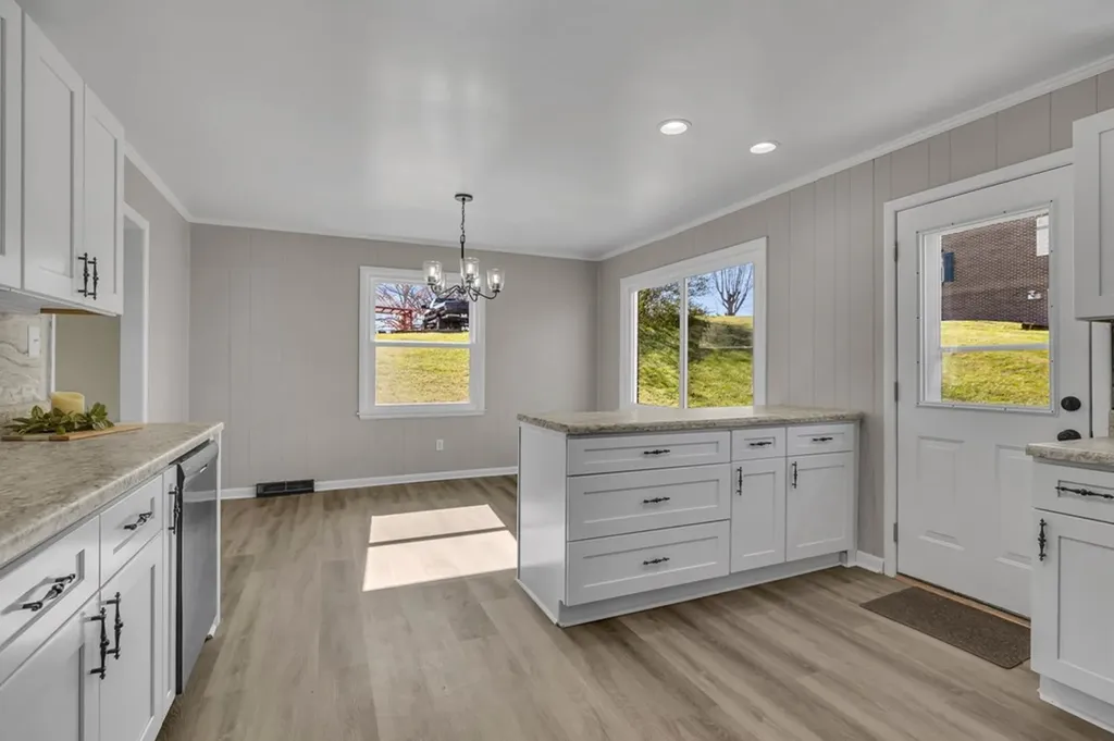 26 E Main Street Gordonsville TN 38563