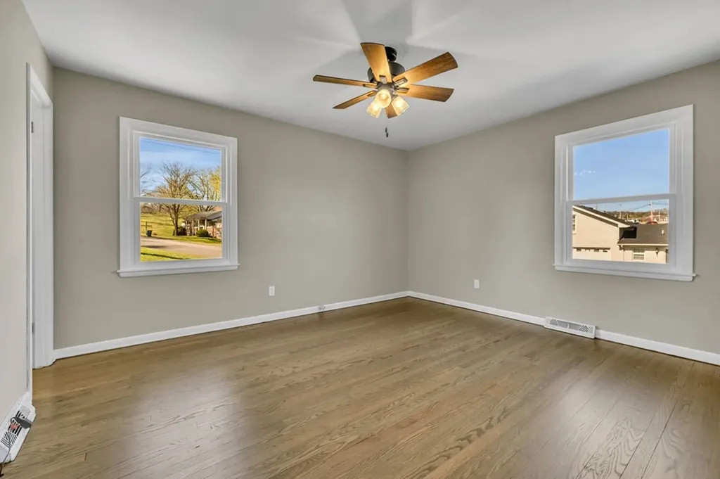 26 E Main Street Gordonsville TN 38563