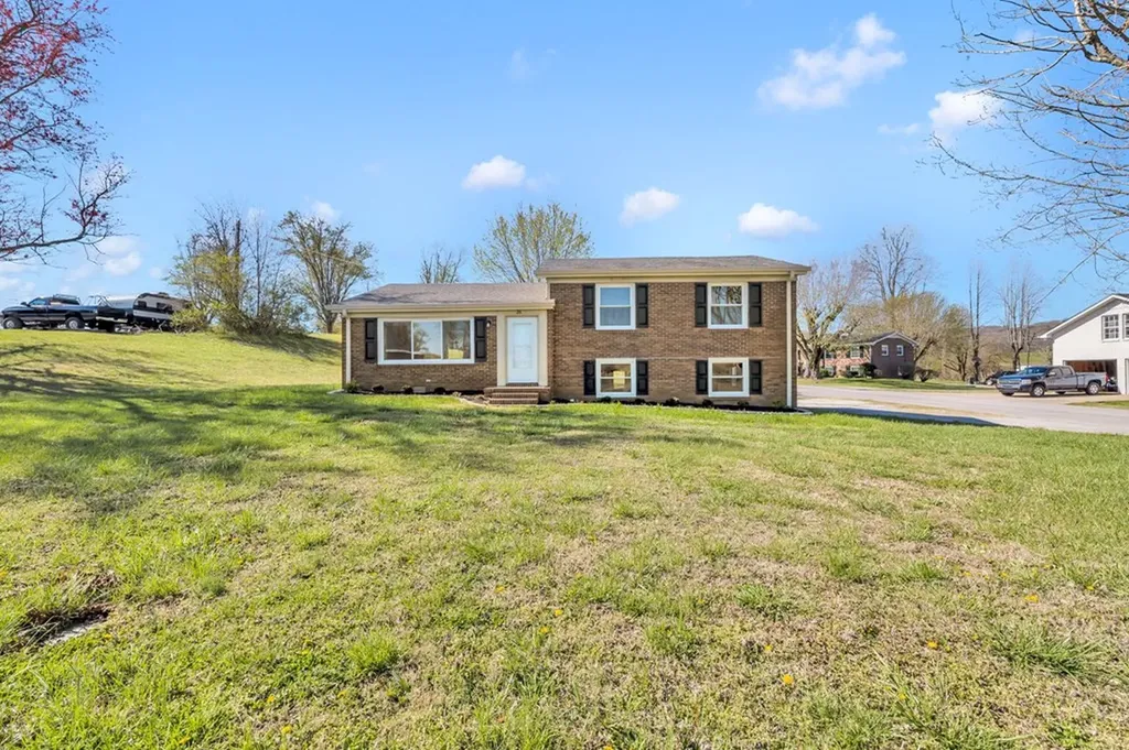 26 E Main Street Gordonsville TN 38563
