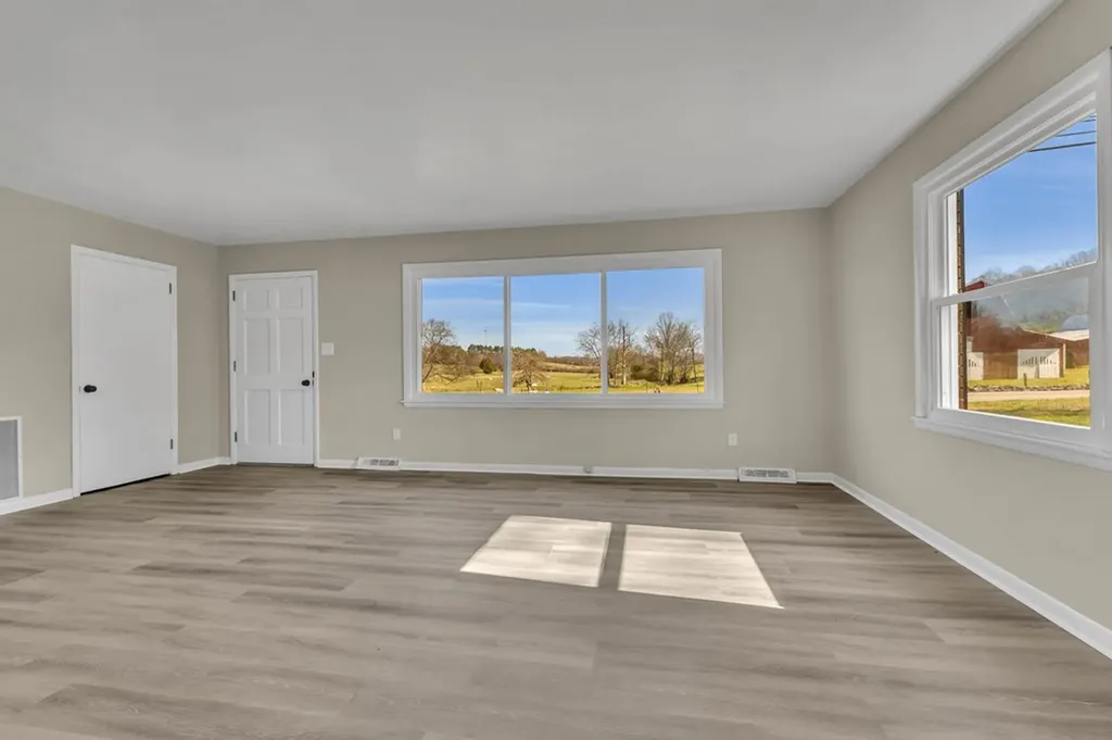 26 E Main Street Gordonsville TN 38563