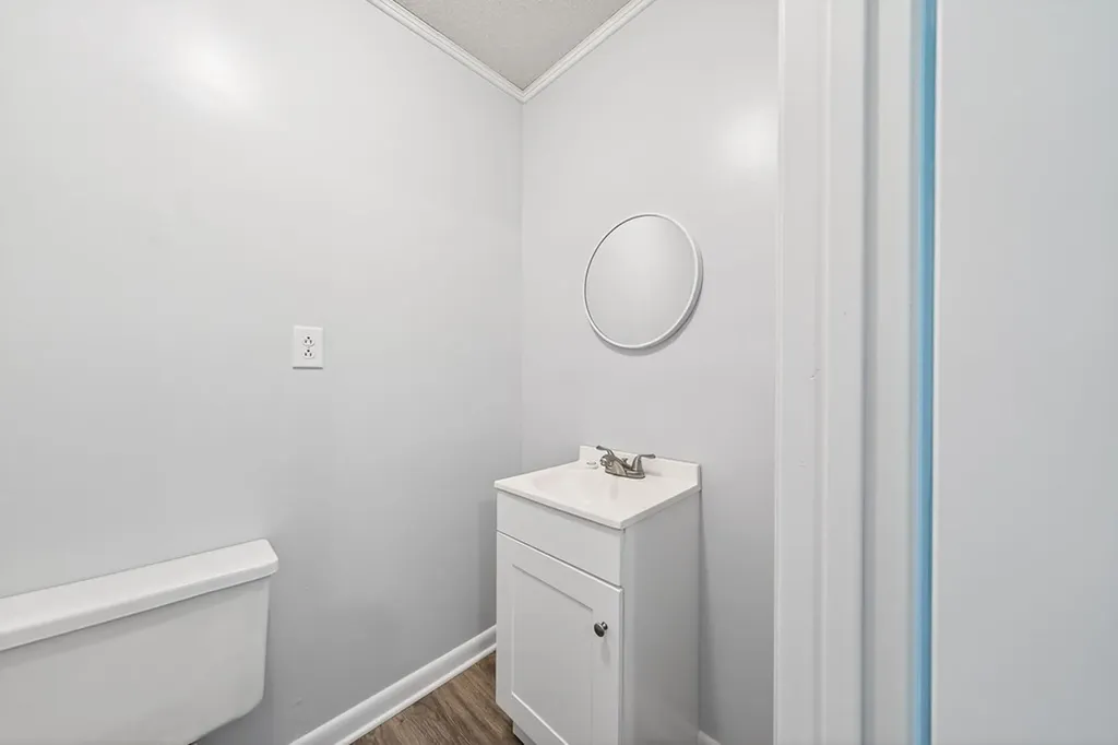 121 Twin Oaks Road Pikeville TN 37367