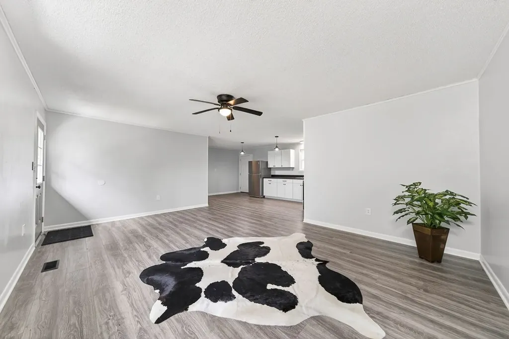 121 Twin Oaks Road Pikeville TN 37367
