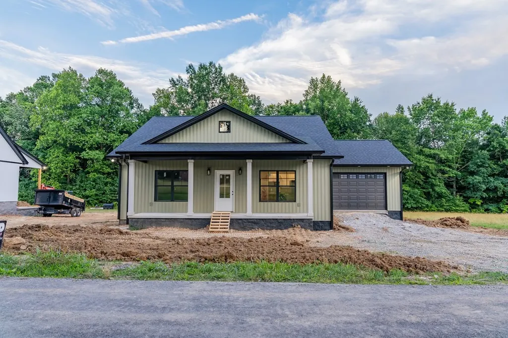 131 Oakley Estates Road Allons TN 38541