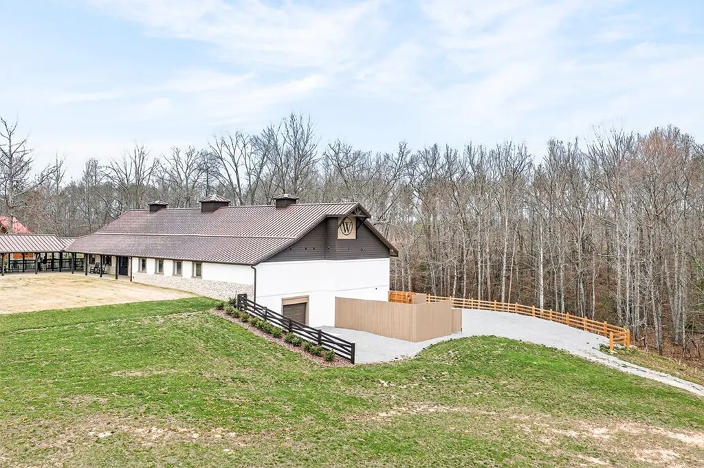 1249 Gulf Road Spencer TN 38585