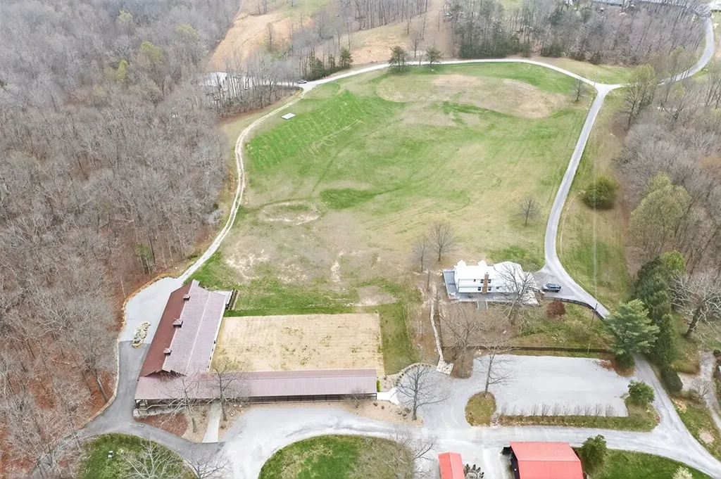 1249 Gulf Road Spencer TN 38585