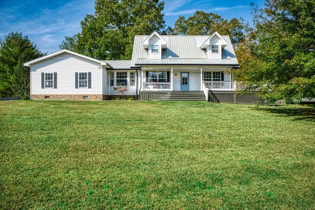 1249 Gulf Road Spencer TN 38585