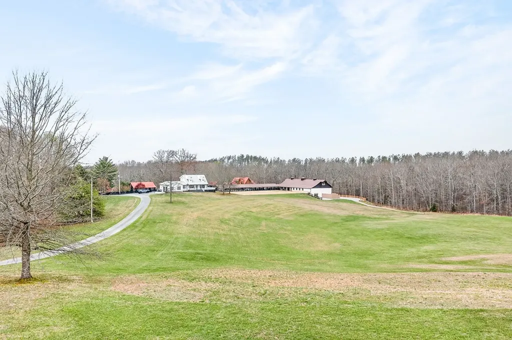 1249 Gulf Road Spencer TN 38585