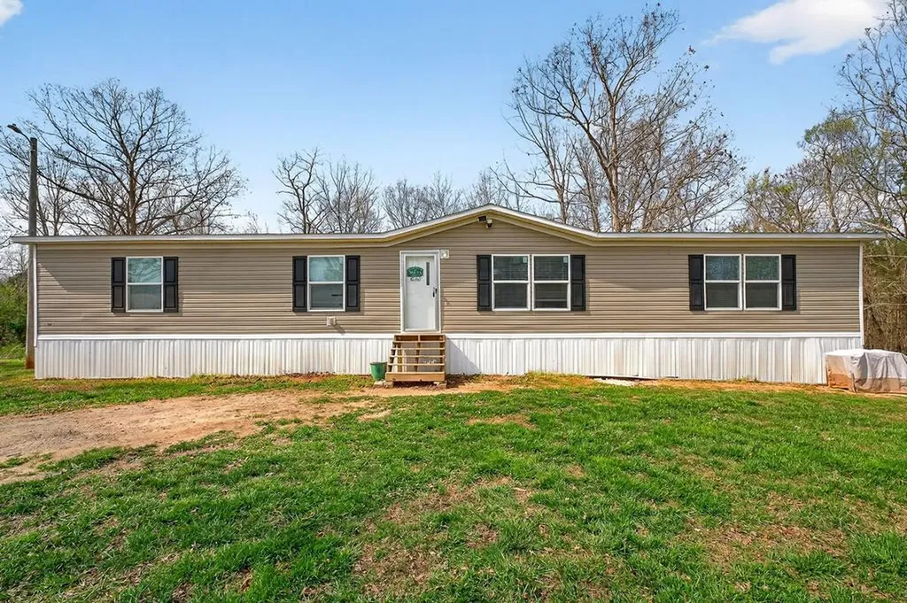 550 N Center Point Acres Walling TN 38587