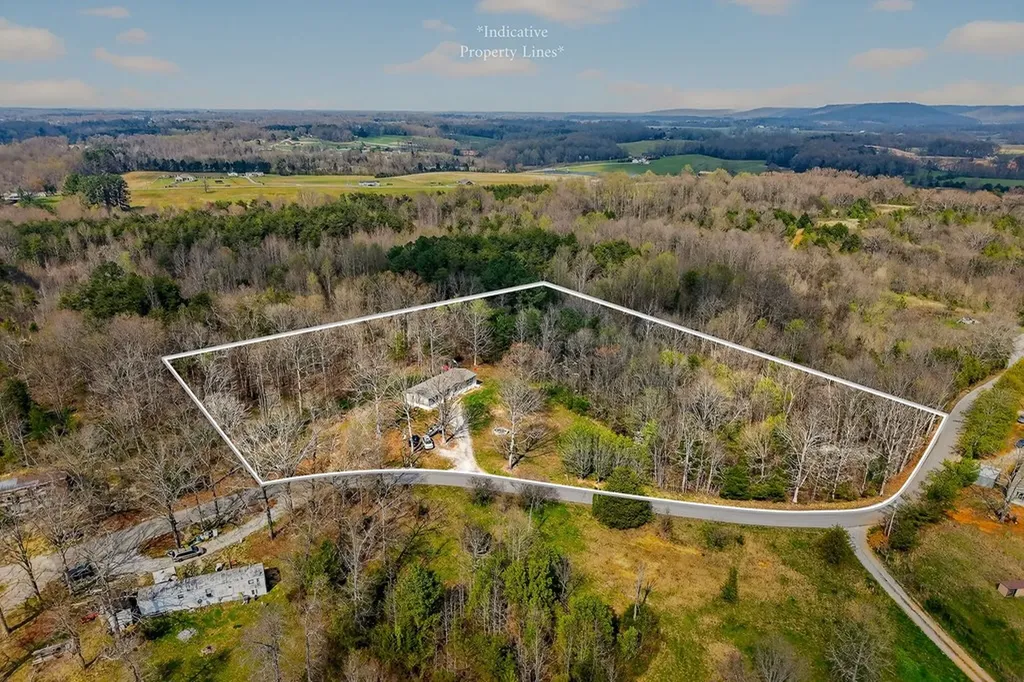 550 N Center Point Acres Walling TN 38587