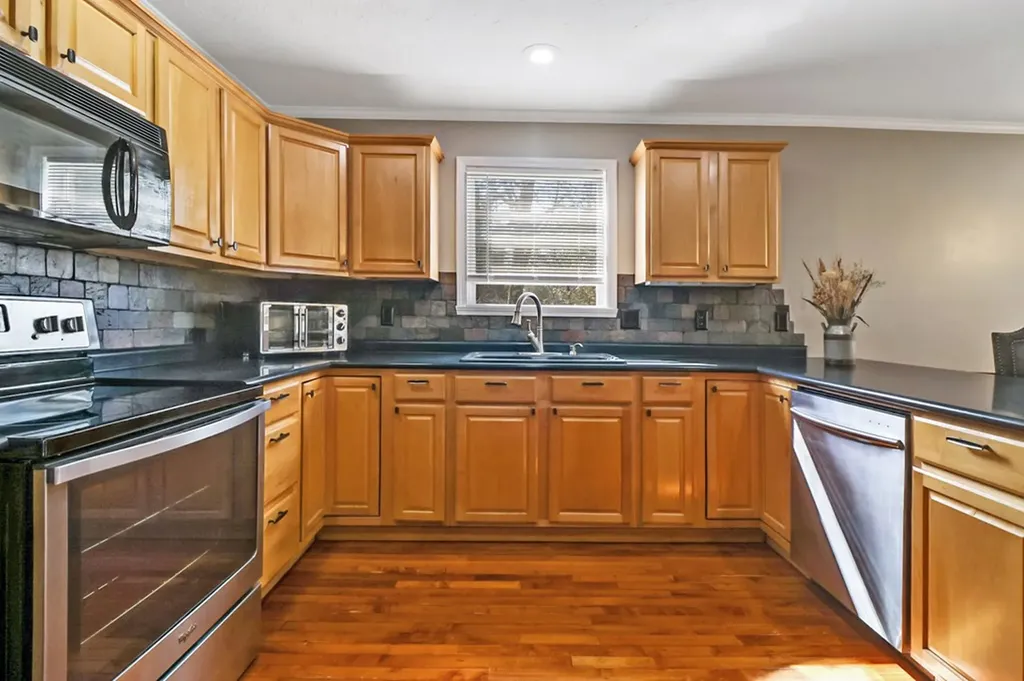 254 Sherwood Forest Road Livingston TN 38570