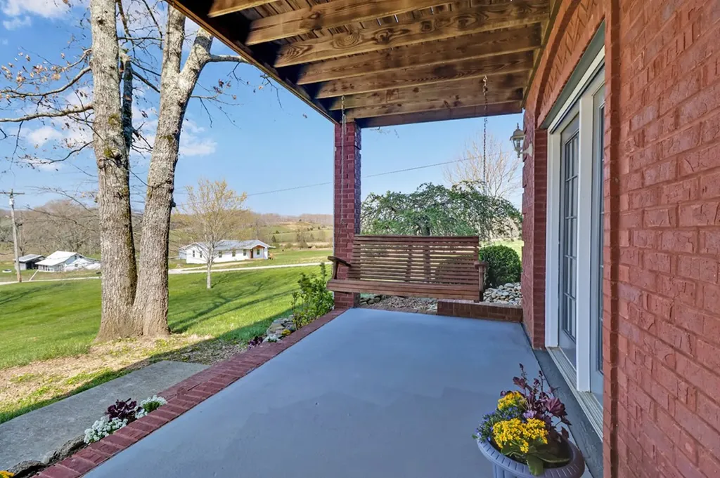254 Sherwood Forest Road Livingston TN 38570