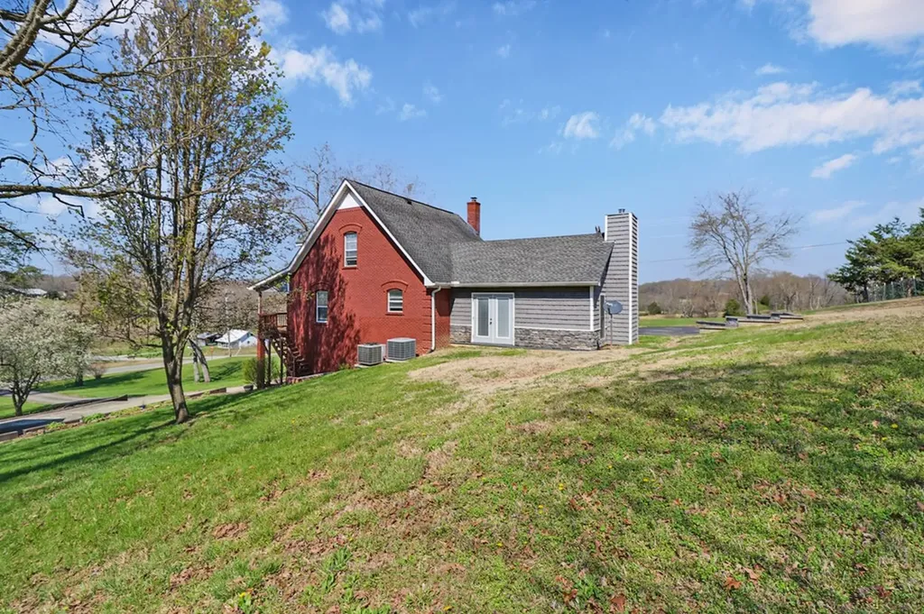 254 Sherwood Forest Road Livingston TN 38570