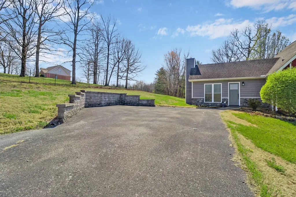 254 Sherwood Forest Road Livingston TN 38570