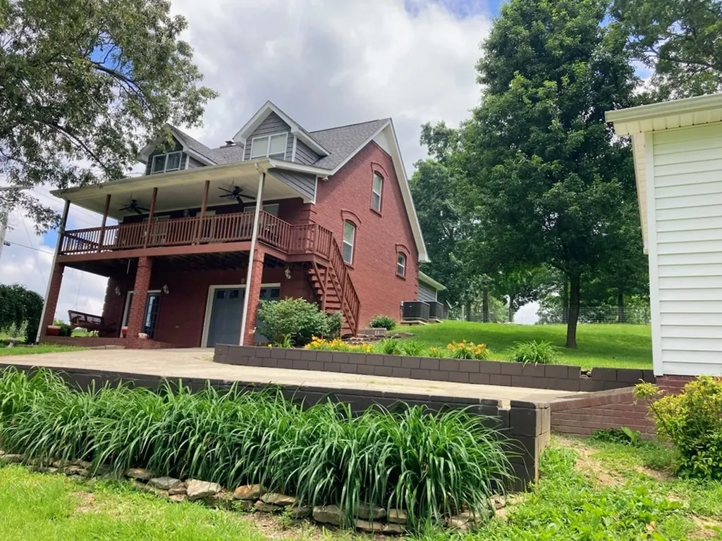254 Sherwood Forest Road Livingston TN 38570