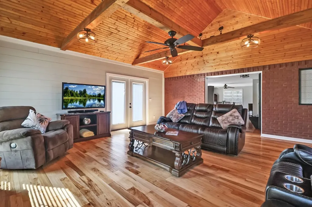 254 Sherwood Forest Road Livingston TN 38570
