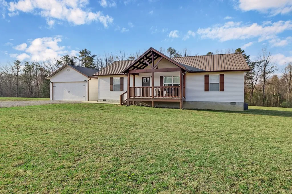 324 Fitzgerald Lane Jamestown TN 38556
