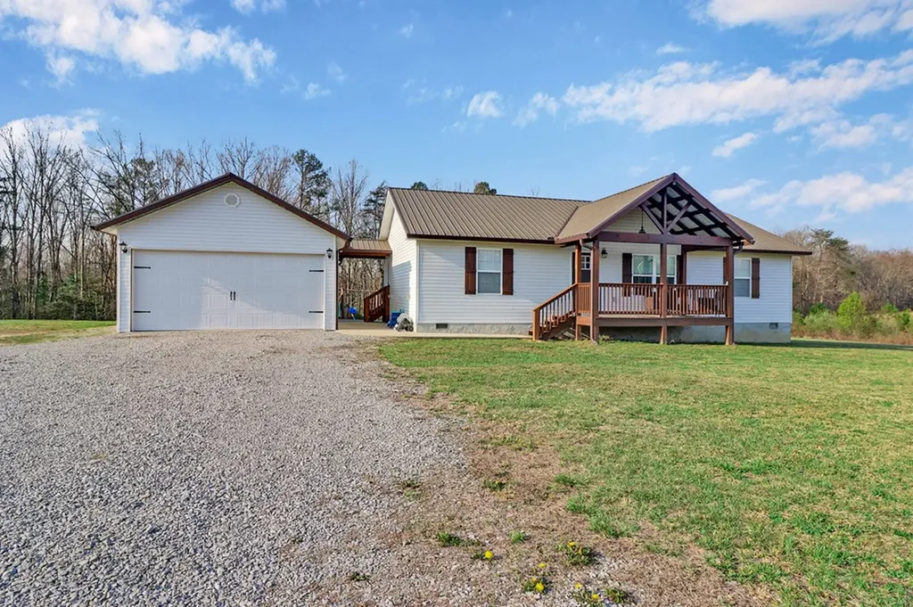 324 Fitzgerald Lane Jamestown TN 38556