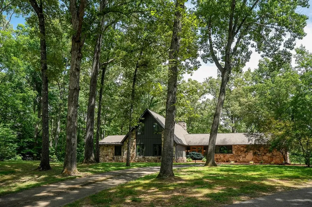 1948 Forest Circle Cookeville TN 38506