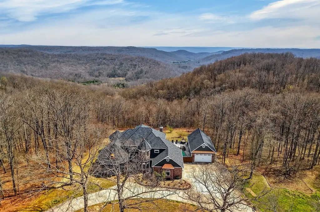 5715 Pleasant Ridge Road Sparta TN 38583
