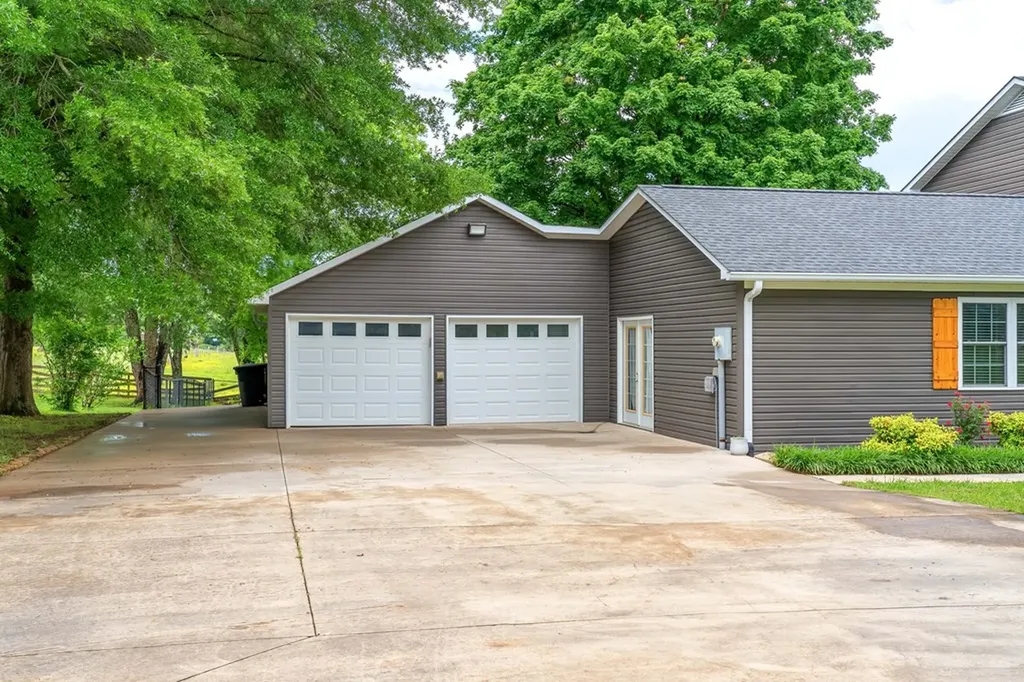 1112 Belmont Drive Cookeville TN 38506
