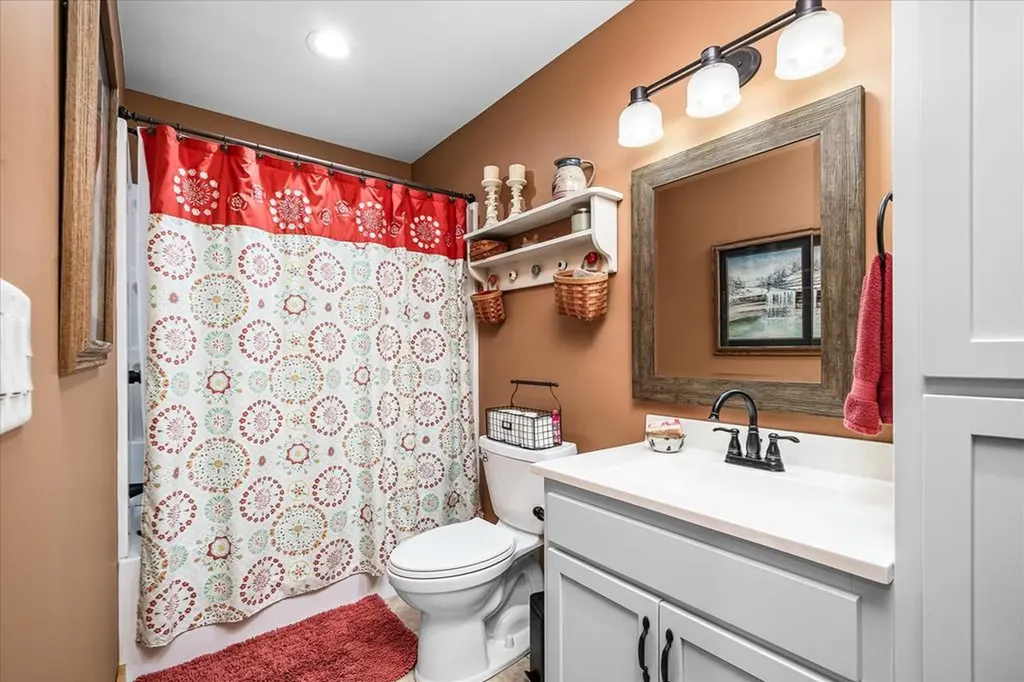 253 Hiawassee Lane Celina TN 38551